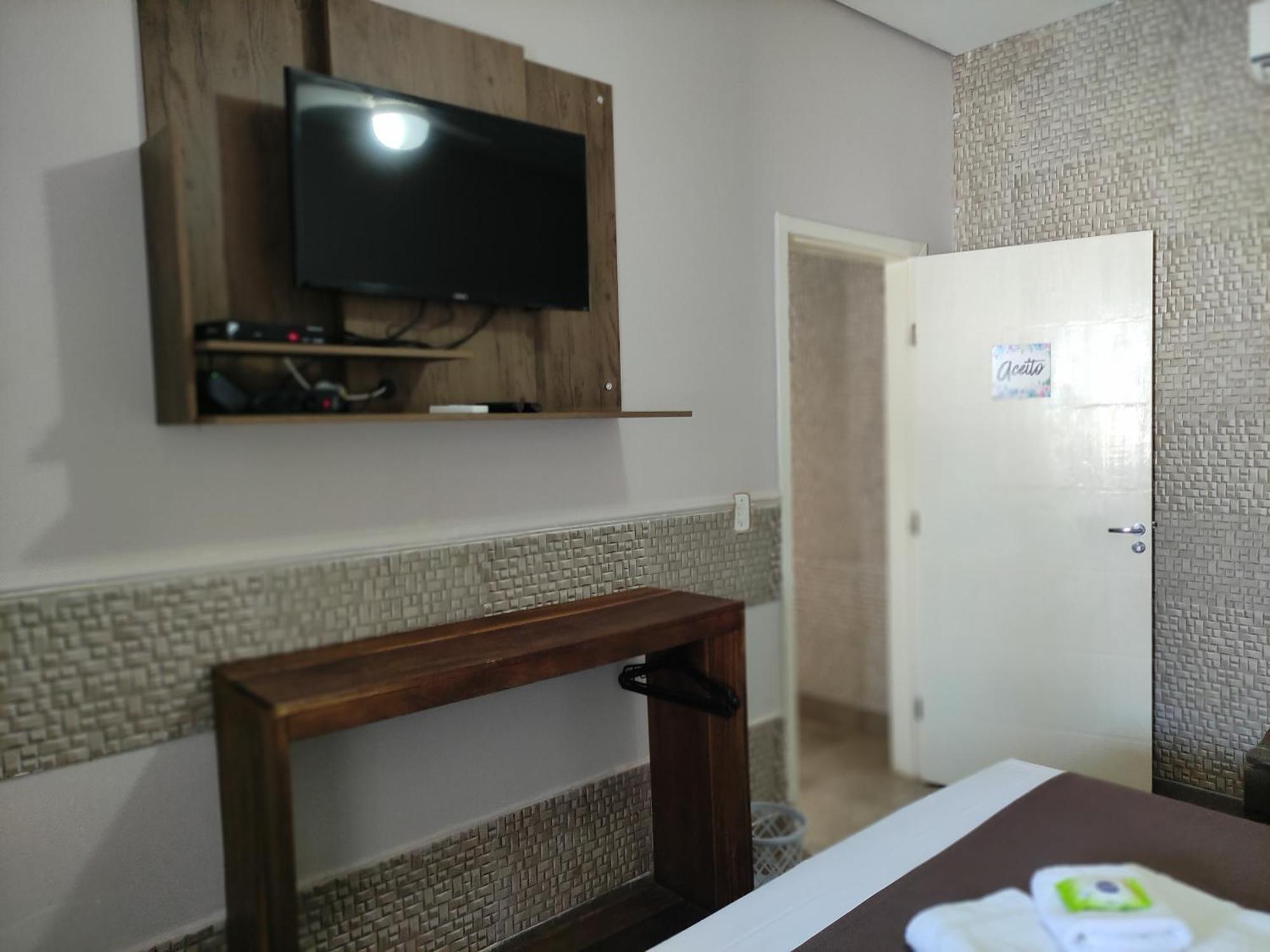 Pousada Da Gi Suites E Turismo Chapada dos Guimarães Eksteriør billede